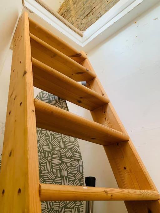 Funky 2 Bedroom In Town Centre Appartamento